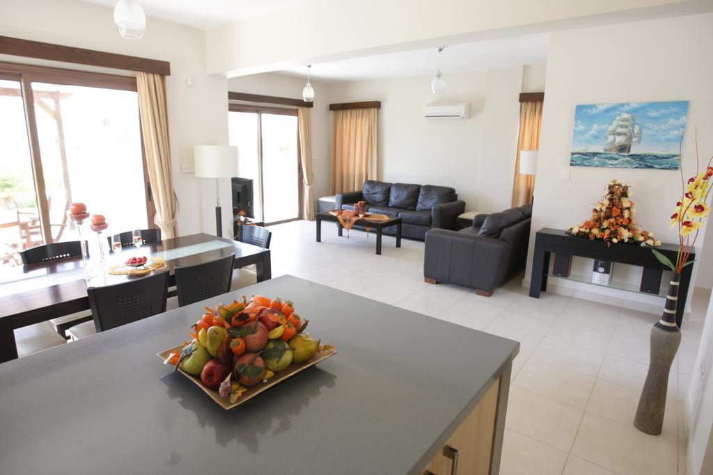 Vineland Sheromyli Villas Pissouri Room photo